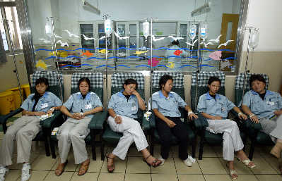 日东光学8员工疑似食物中毒