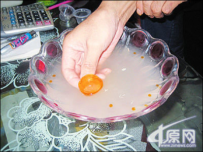 郑州夜市出现人造鸡蛋 1公斤成本0.55元(图)