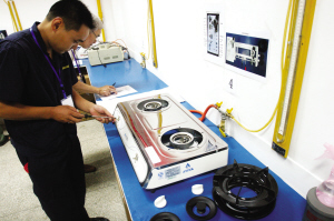 8分27秒拆装灶具_新闻中心_新浪网