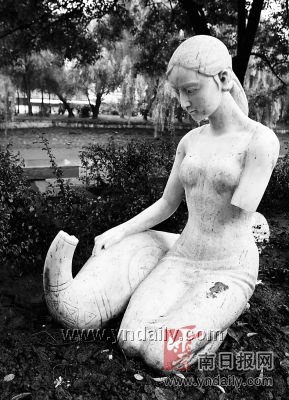 孔雀公主成断臂维纳斯昆明大观河雕塑受损