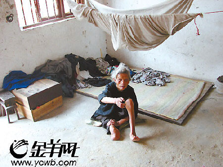 村支书称办事吃请系人之常情(图)