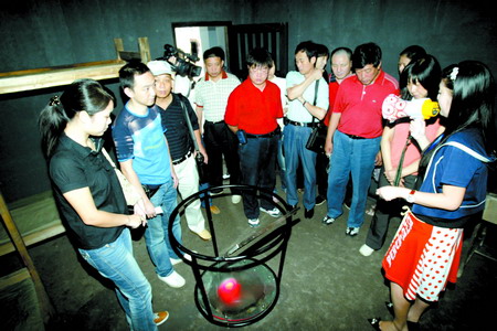 重庆展示江姐17件越狱工具(图)