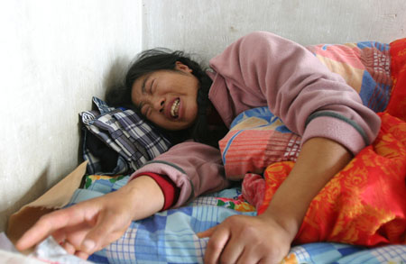 1名中学生与同学打架被扎4刀后死亡(图)