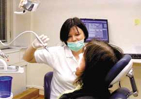 英国牙医不断减少 病人自己拔牙