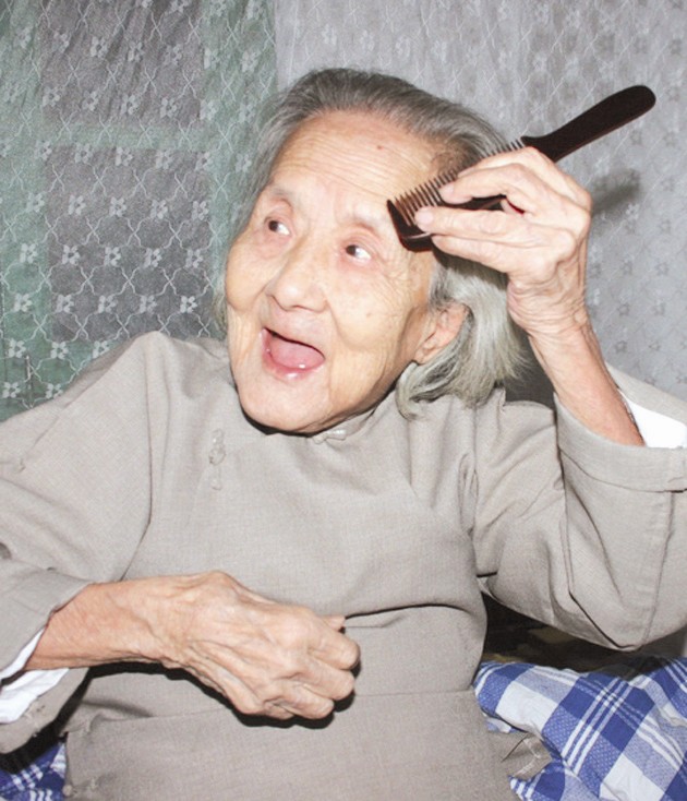 103岁老阿婆,还长黑头发(8)