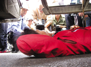 男子汉大丈夫,说不出来就不出来?