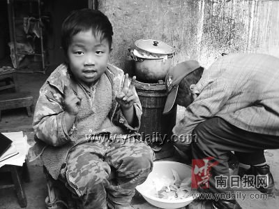 痴情女子10年内9次引产后去世(图)