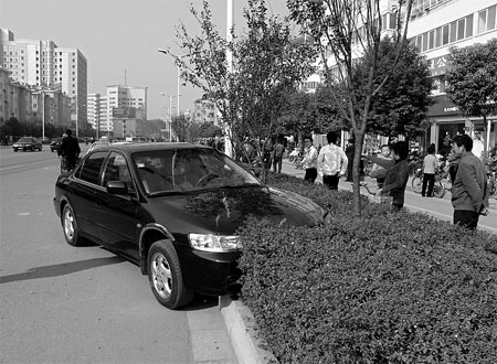 河南交警擒凶获见义勇为奖金遭质疑(组图)