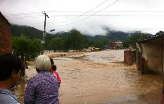 福建长汀暴发洪水百年一遇