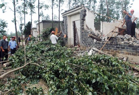 图文:江苏高邮龙卷风灾害造成7人死亡53人受伤