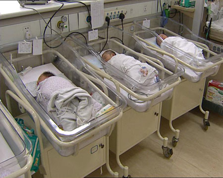 东视广角:新生婴儿医院被盗事件调查(组图)