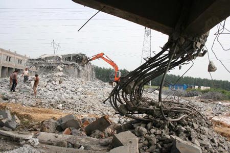 组图:郑州大规模拆除违法建筑