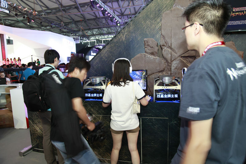 《无冬之夜OL》试玩现场实拍_Z攻略-专注于游