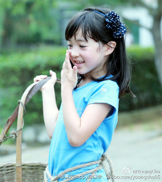夏天六岁生日 夏克立晒成长照为女儿庆生
