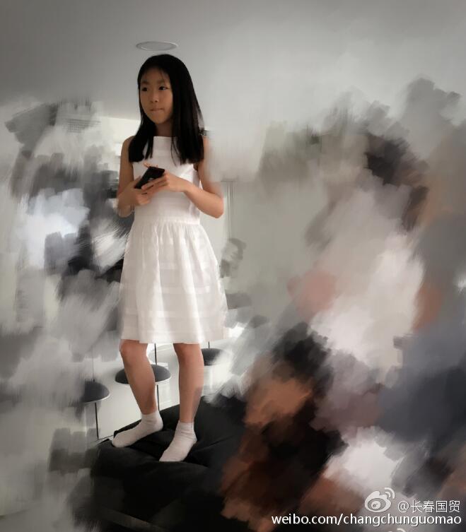 张艺谋四个孩子最新照片曝光 投胎也是技术活(图)