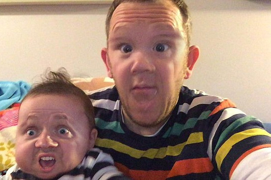 今年圣诞,歪果仁网友集体玩起了换脸游戏(组图)