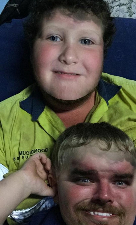 今年圣诞,歪果仁网友集体玩起了换脸游戏(组图)