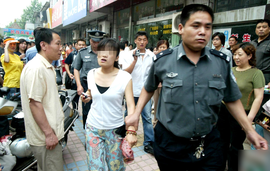 高考图片特别策划:考场之外 - 新闻中心 - 佛山信