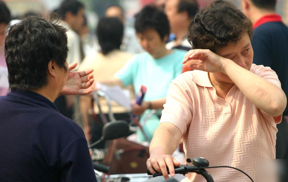 高考图片特别策划:考场之外 - 新闻中心 - 佛山信