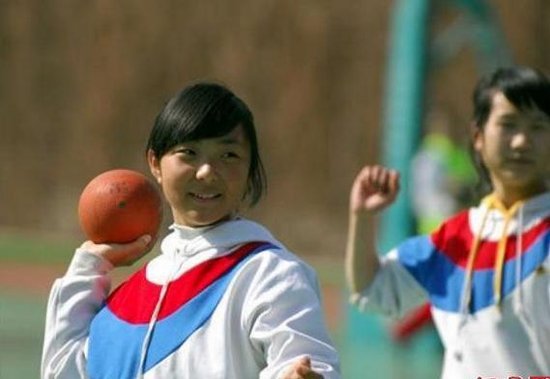 组图:中韩高中女生惊人对比 青春精彩大不同-