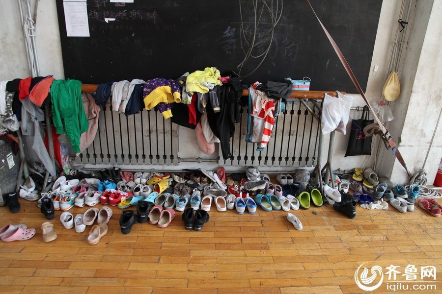 纪实:15岁<em>杂技女孩</em>