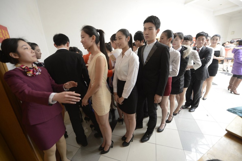 车乘务专业进行招生测试 模样要拼得过<em>空姐</em> - 