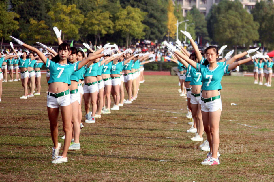 阿迪达斯清风系列