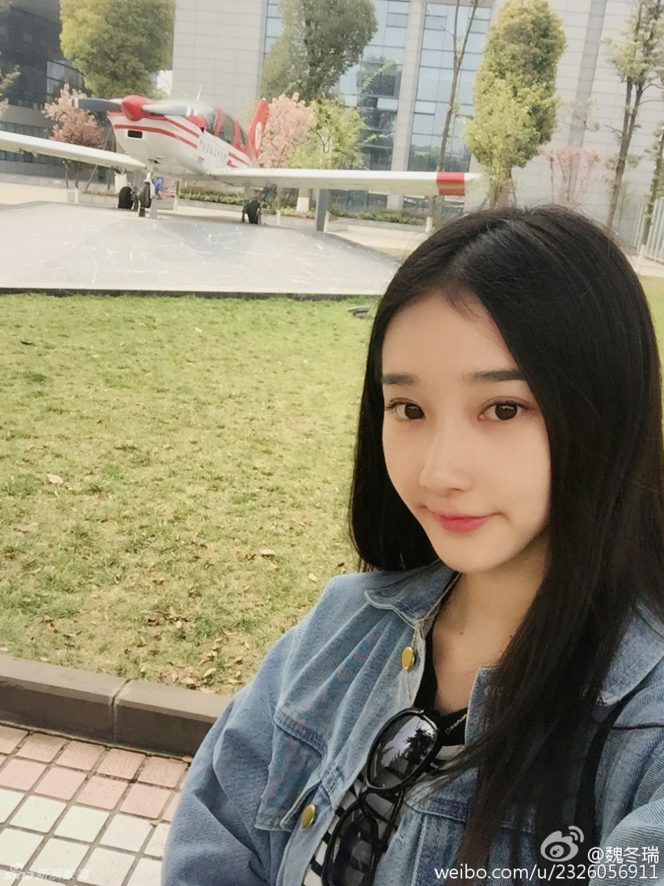 组图:川大23岁女生被赞惊为天人引轰动
