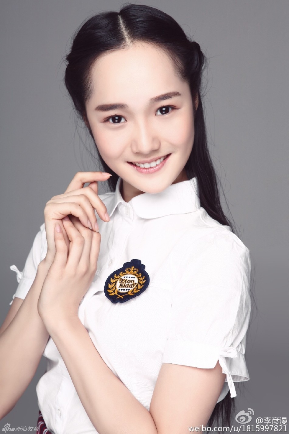 组图:中戏校花妩媚迷人被赞清纯女神