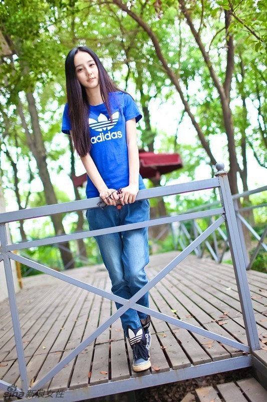 校花的简谱_校花美女
