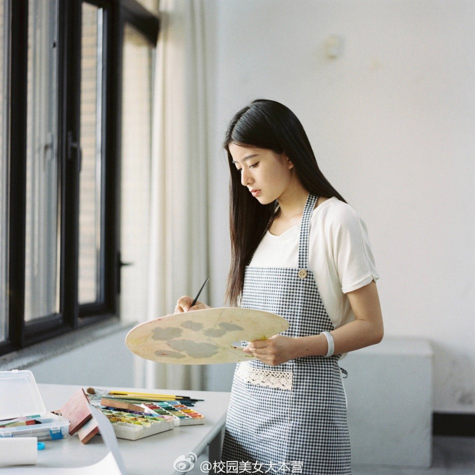 组图﹕天工大校花孙忆雯温婉恬静 为母校代言