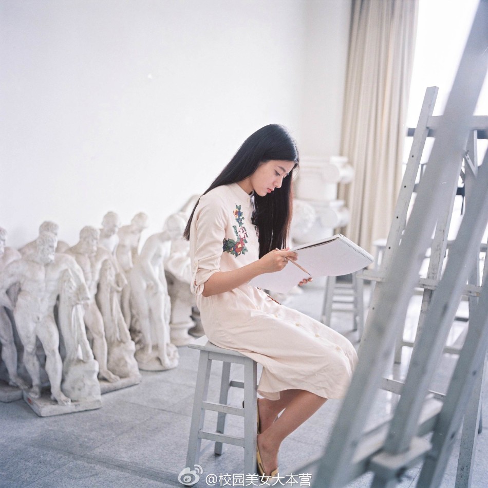 组图﹕天工大校花孙忆雯温婉恬静 为母校代言