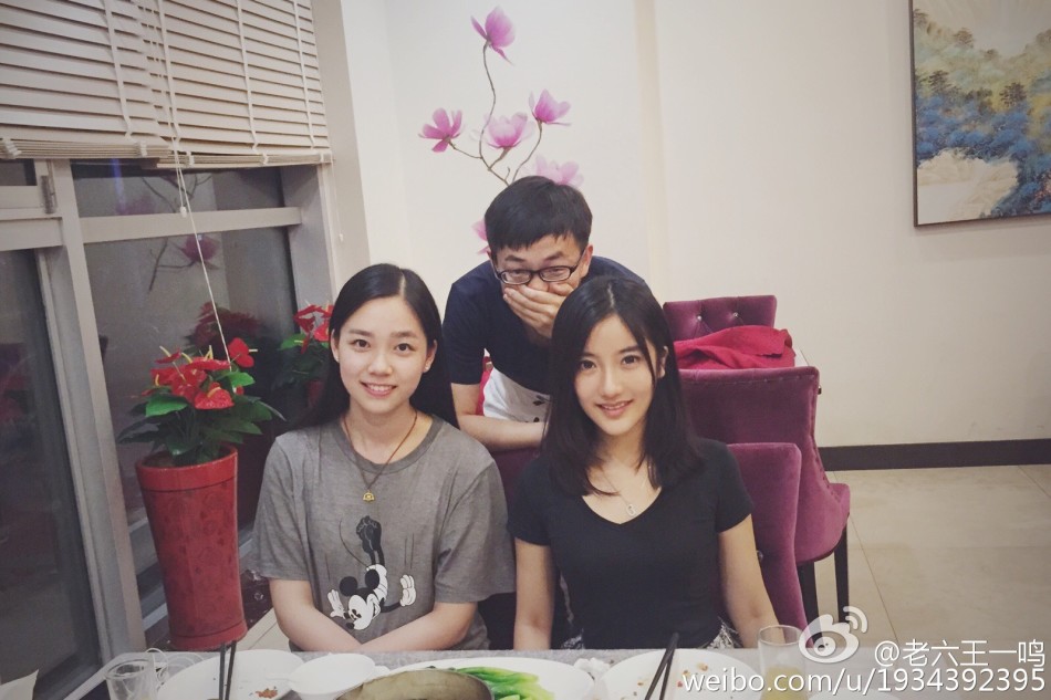 清华校花彭菲茗生活照,大美人一枚.