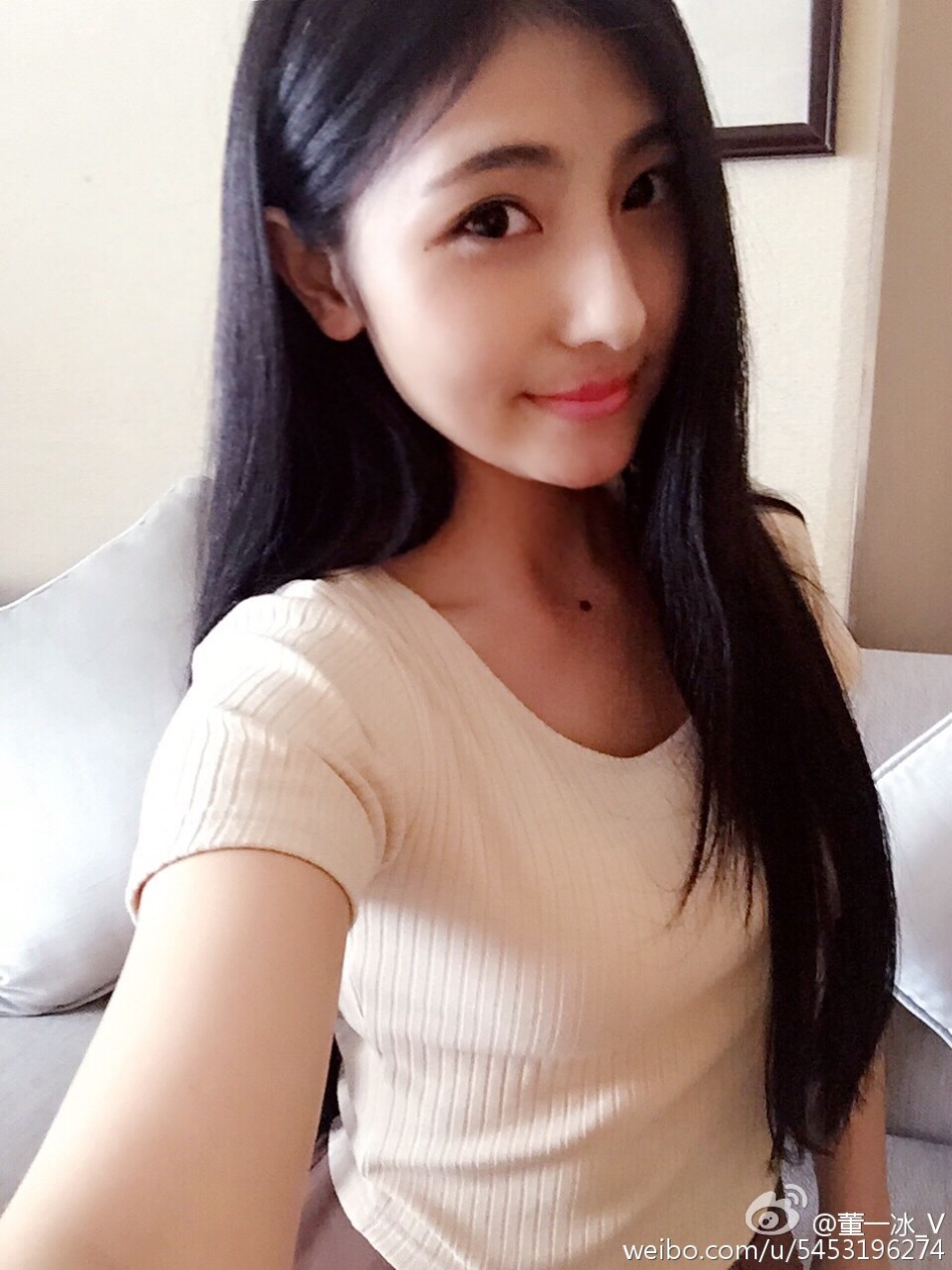 艺术学院校花身材出众_新浪图片_手机新浪网