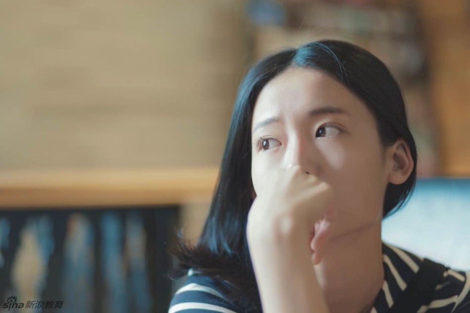 联大校花张雨婷晒校服写真 被封初恋女神--扬子