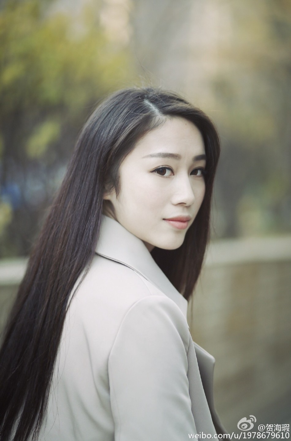 组图:辽大校花晒私照 高雅冷艳文艺范十足