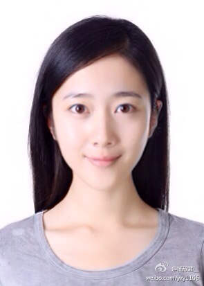 北京电影学院的校花@杨欣颖__在微博晒出班级汇报演出剧照,在里面她