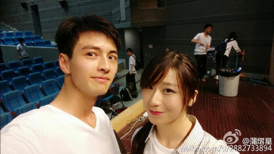 组图:南大校草走红网红 网友赞现实版江直树