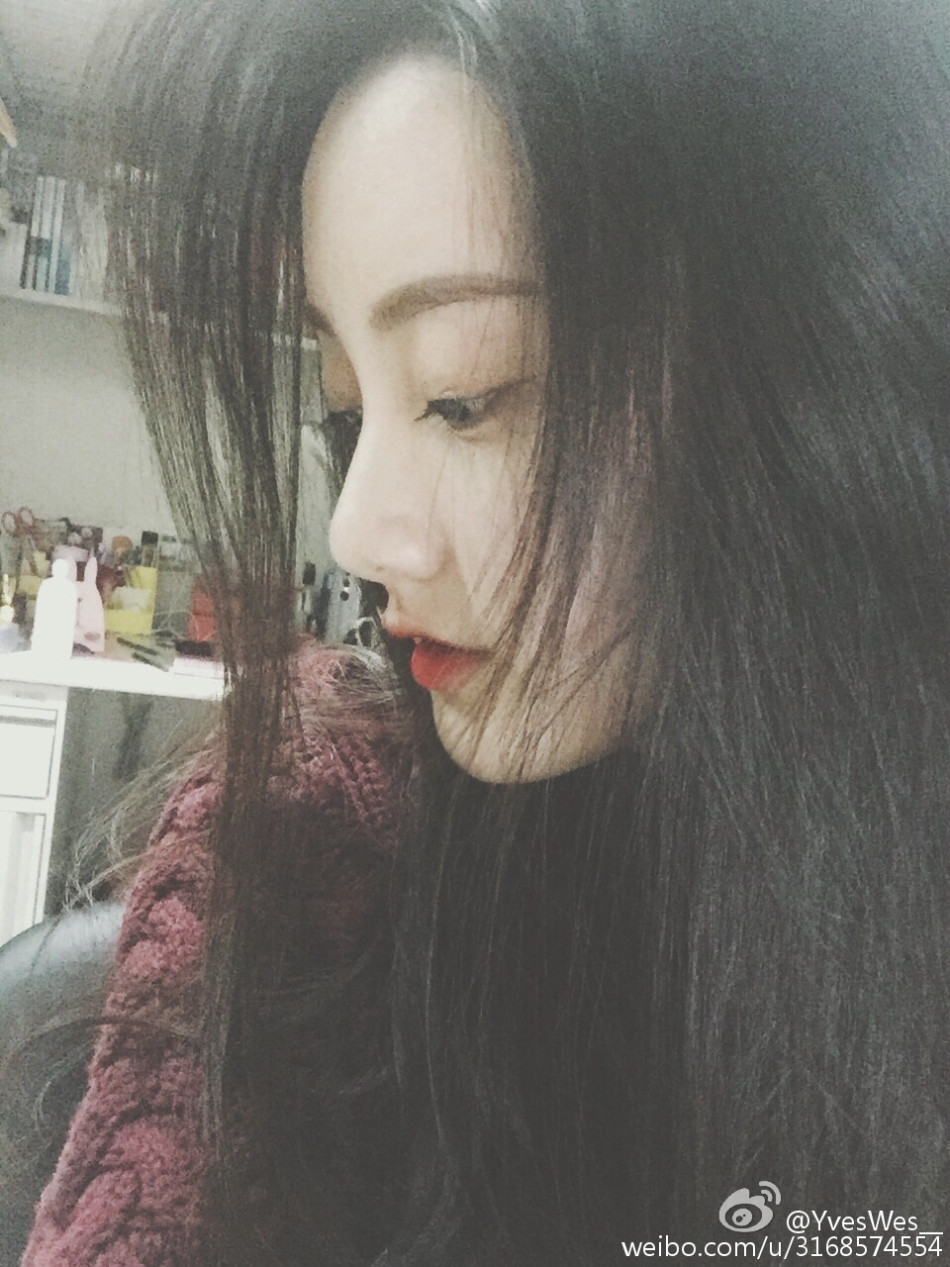 组图:中戏校花晒最美证件照 高颜值美醉人心