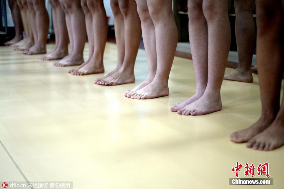 中考体检女生内衣_中考体检女生图片(3)
