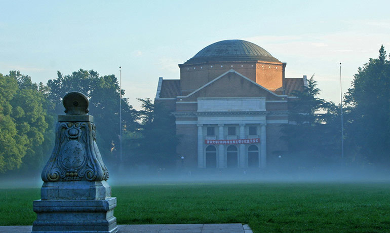 组图:清华大学校园风景之清华学堂