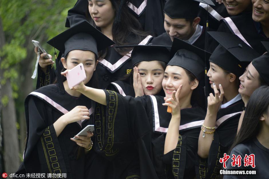 巴洛特利曼奇尼