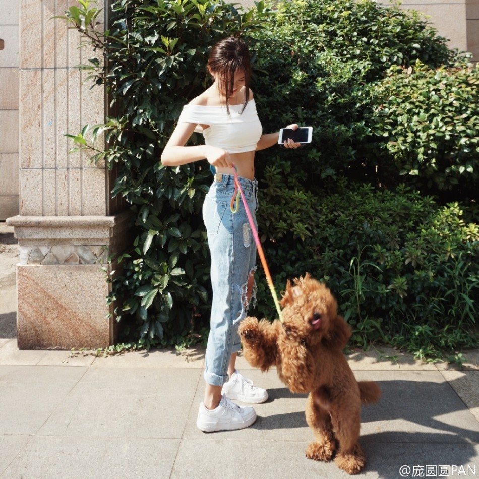 组图:90后校花细腰长腿 竟酷似美人鱼林允-中国搜索头条