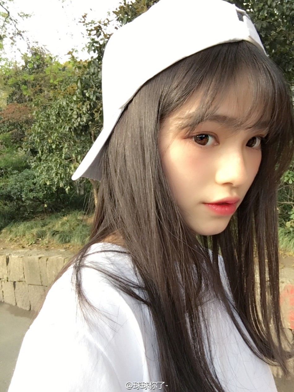 组图:沈音校花晒唯美写真 肤白如脂清新自然-中