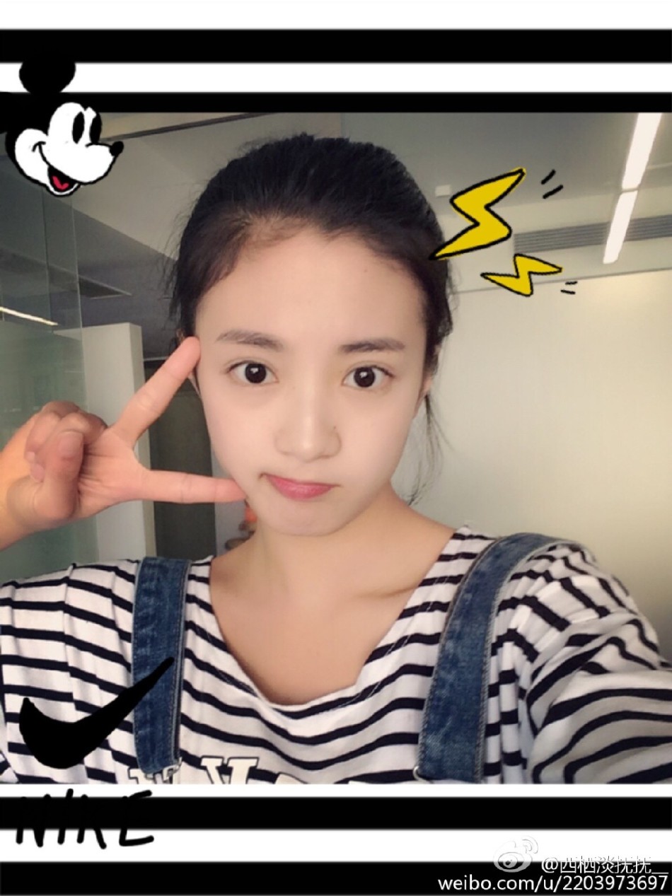 组图:上戏灵气女生晒清新唯美写真-中国搜索头