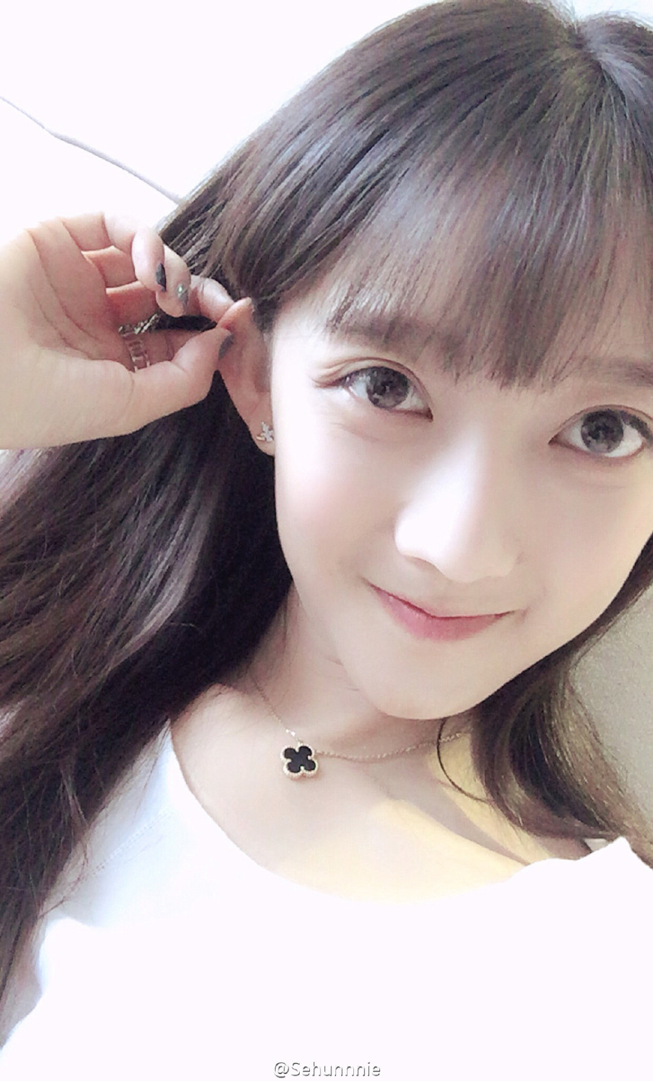 组图:大眼萌妹黑长直 中山校花神似赵雅芝