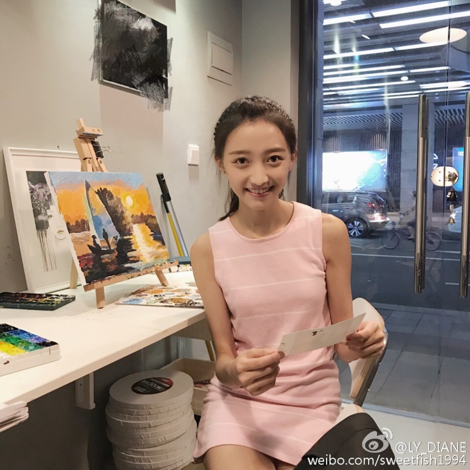 中山双生校花清纯甜美 校友赞又美又学霸