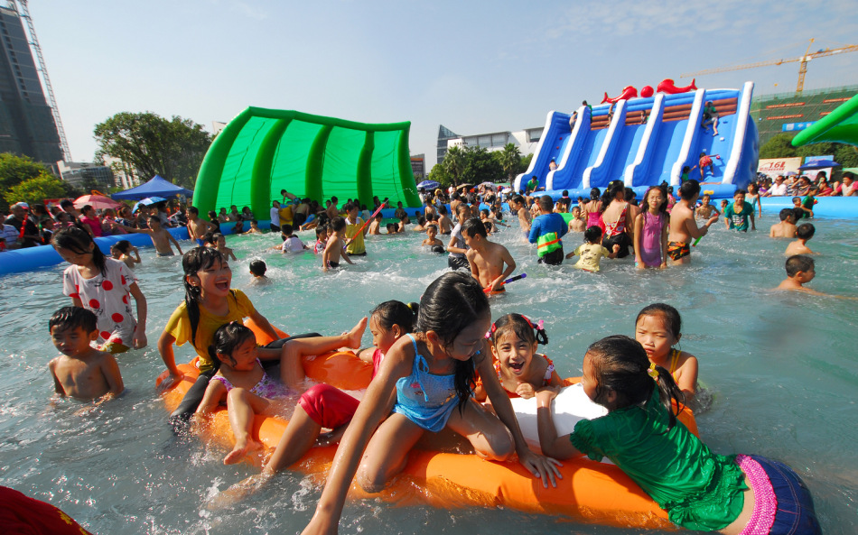 娱乐活动_水上步行球_水上娱乐活动有哪些 - 流