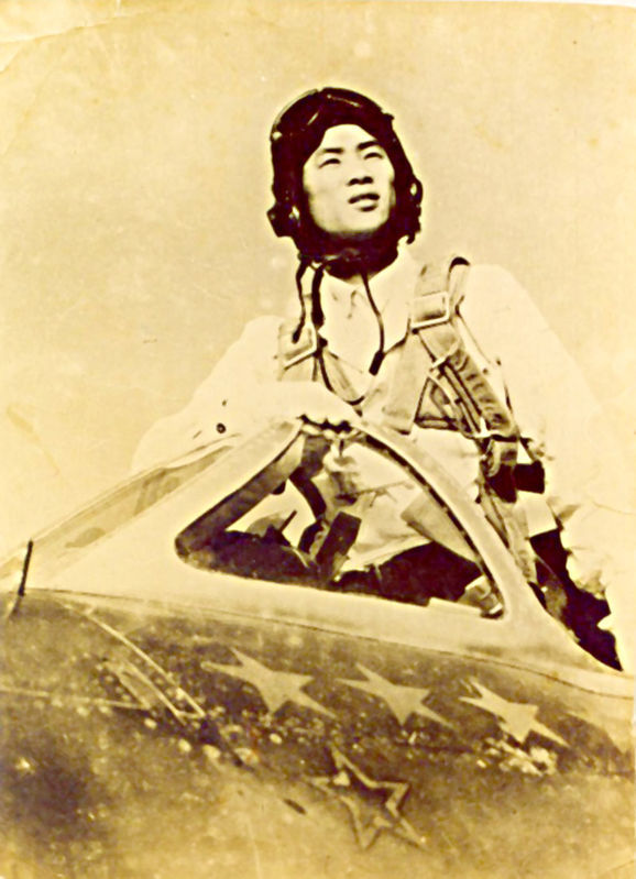 援朝期间老照片 中国的空军 志愿军<em>女兵 战俘</em> -