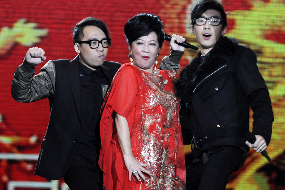 南派春晚《 龙腾贺岁万家欢 》粤港明星云集